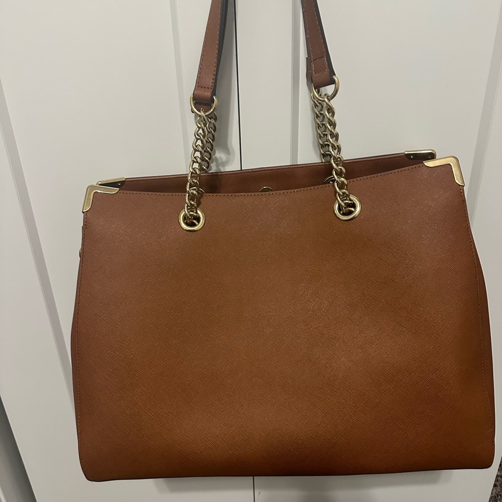 Brand new Wilson Leather purse.
